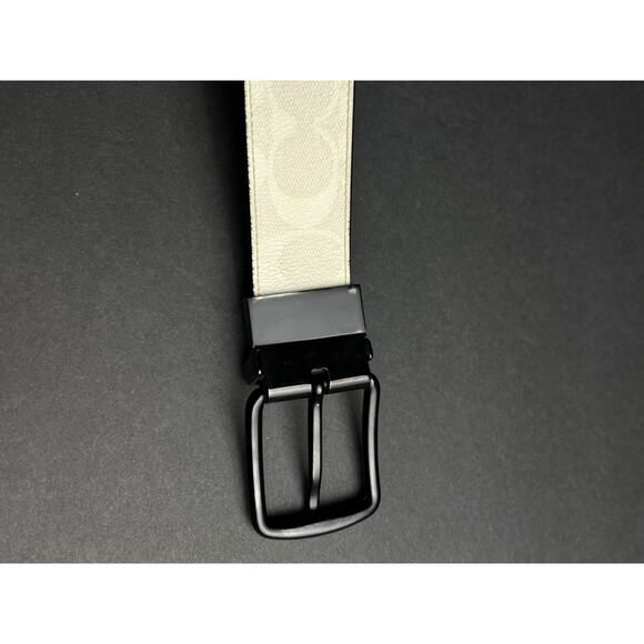 Coach Men's Monogram Logo Reversible Belt white/black Signature Canvas 48” - Picture 3 of 7